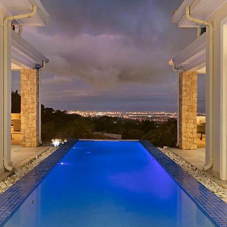 Luxury Serviced Mountain Villa In Constantia Fokváros Kültér fotó
