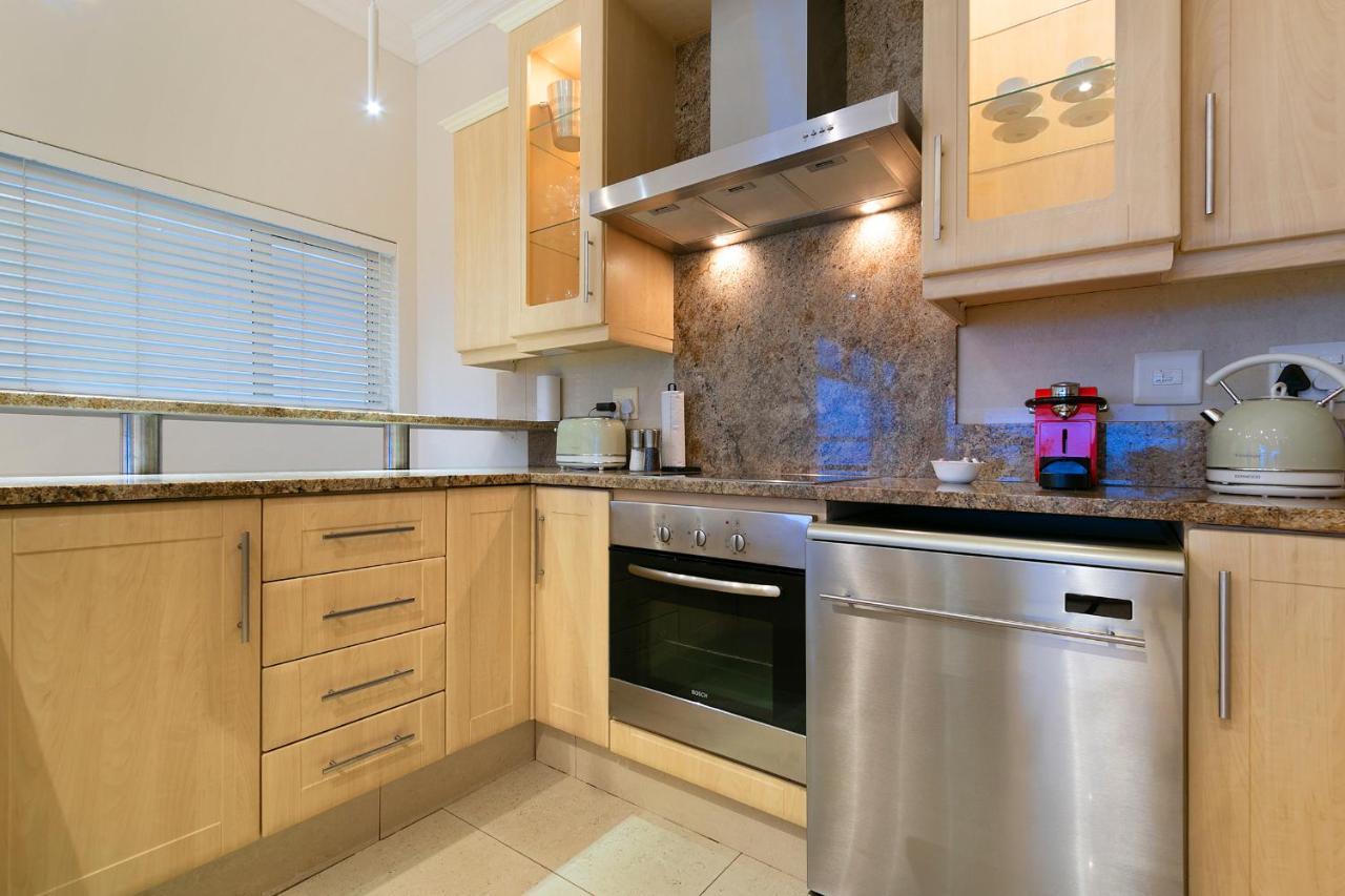 Luxury Serviced Mountain Villa In Constantia Fokváros Kültér fotó